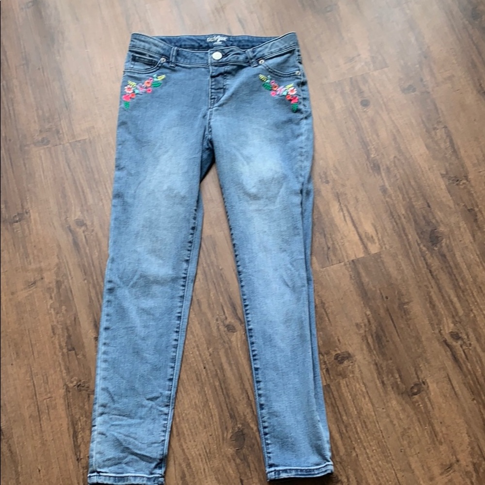 Cat&jack blue jeans.